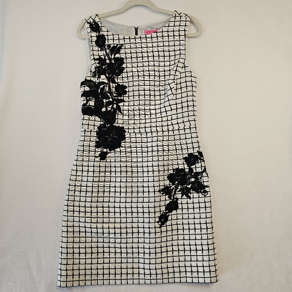 Betsey Johnson Dresses & Skirts - Betsey Johnson Black and White Grid Mini Dress
